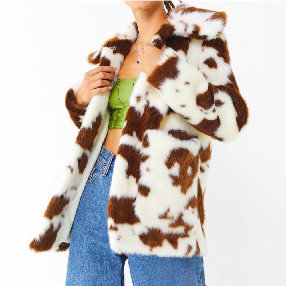 🐮 Jakke Tammy Cow Print Faux Fur Coat size M